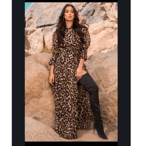 Sexy mid-thigh boots. Loveeeee!!!